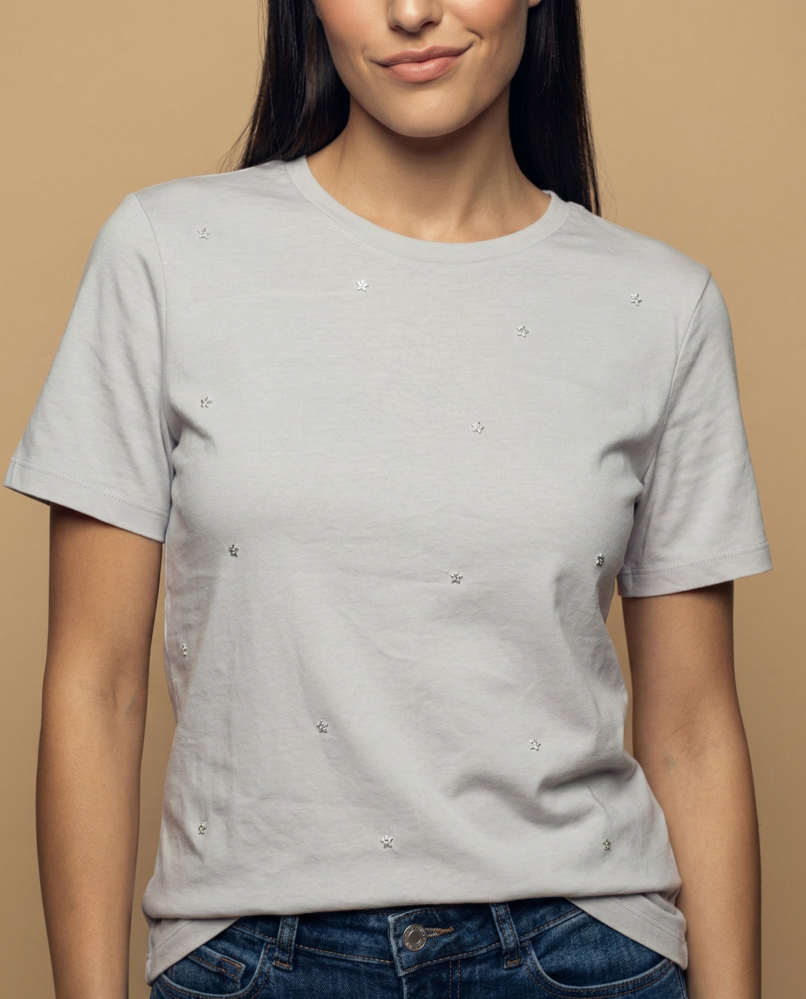 Camiseta cuello redondo con aplicaciones de pedrería - Gris 34_905H005_GRI144503_3