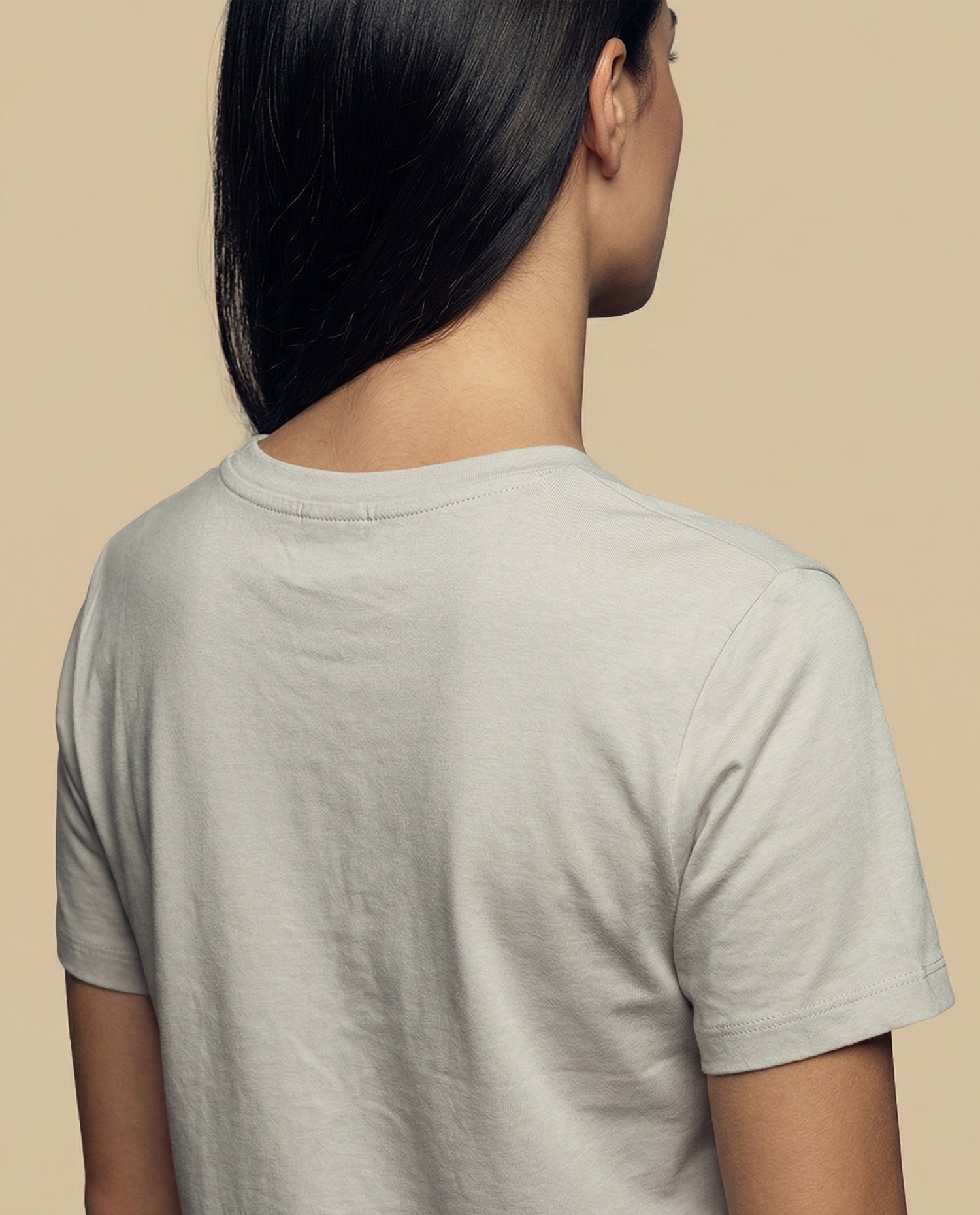 Camiseta cuello redondo con aplicaciones de pedrería - Gris