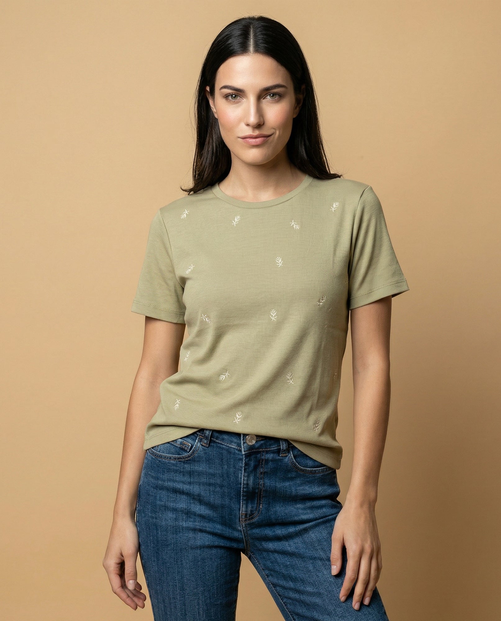Camiseta bordada cuello redondo manga corta - Verde 34_905H020_VER144908_0