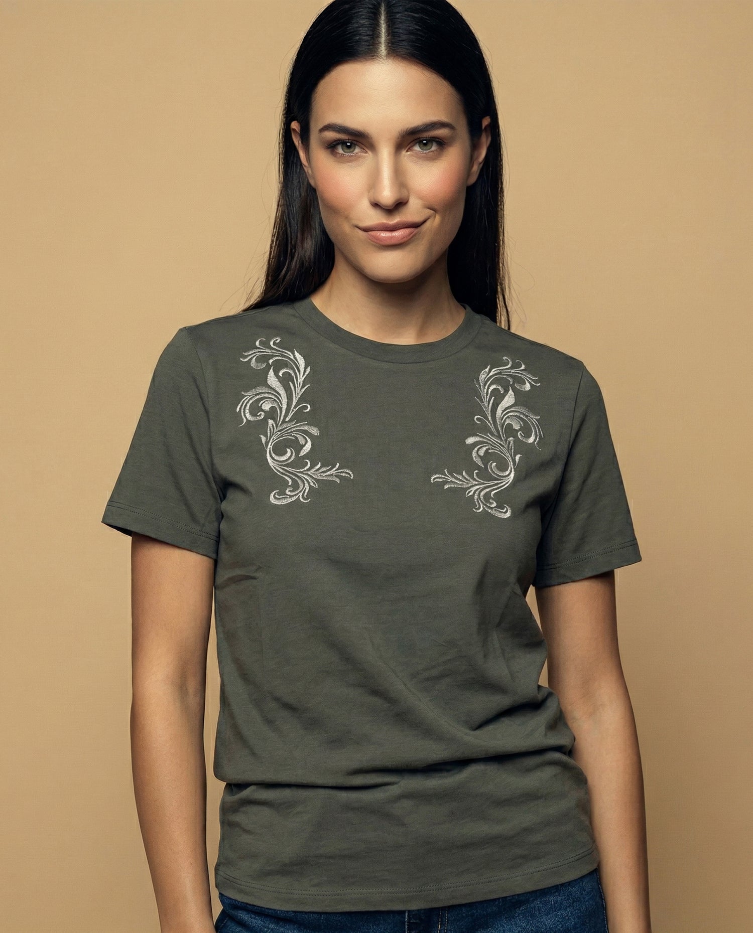 Camiseta bordada manga corta cuello redondo - Verde
