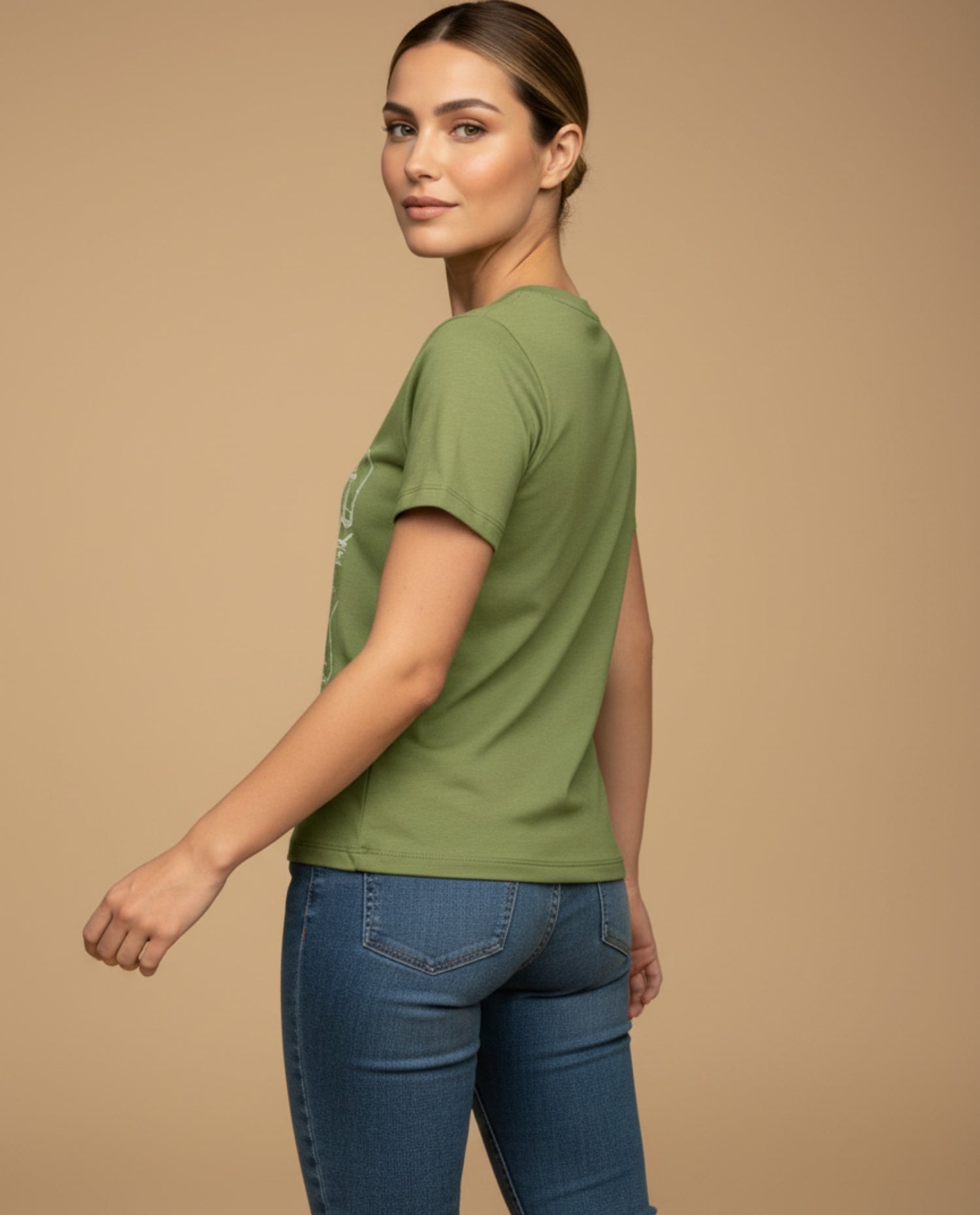 Camiseta con Bordados Florales - Beige
