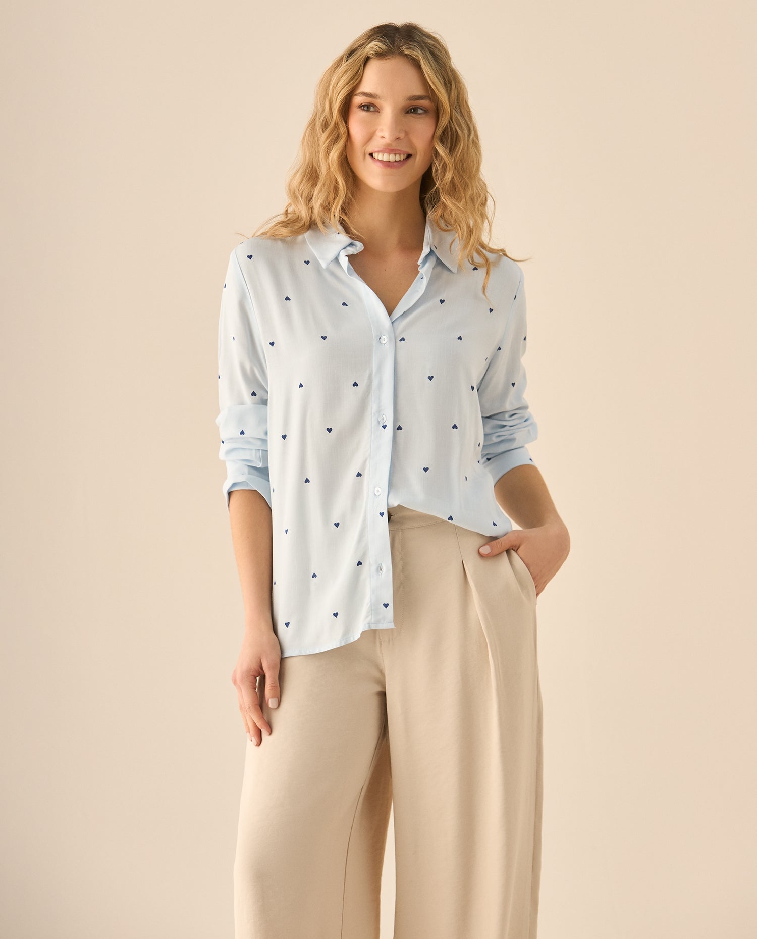 Camisa con mini prints de corazones para mujer - Azul