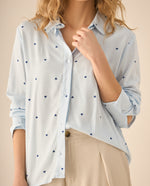 Camisa con mini prints de corazones para mujer - Azul