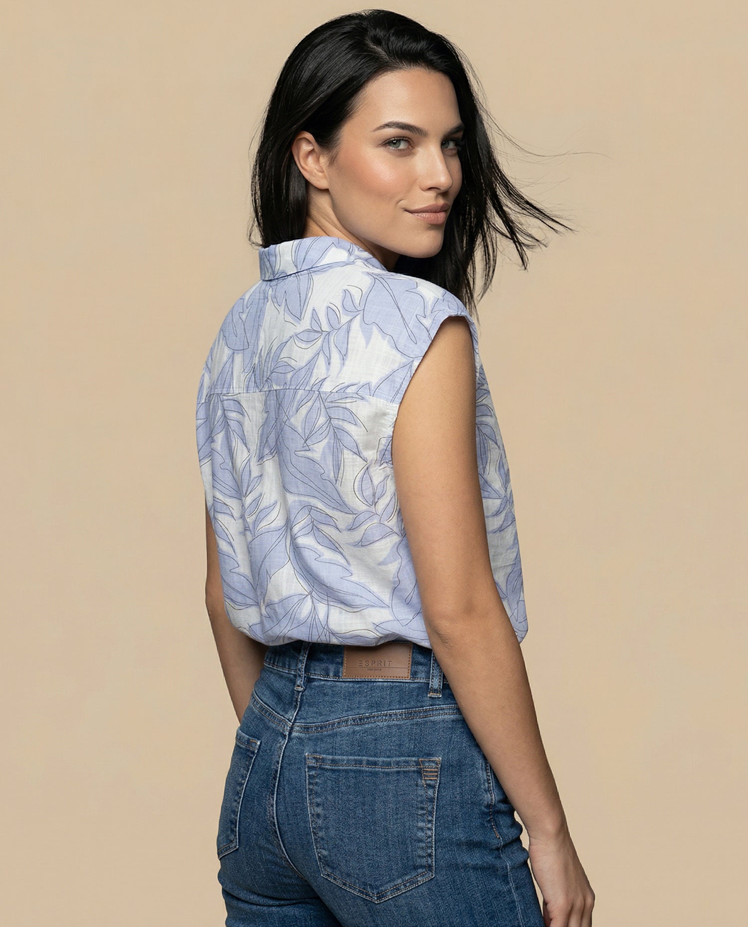 Camisa manga corta cuello camisero en algodón - Crudo