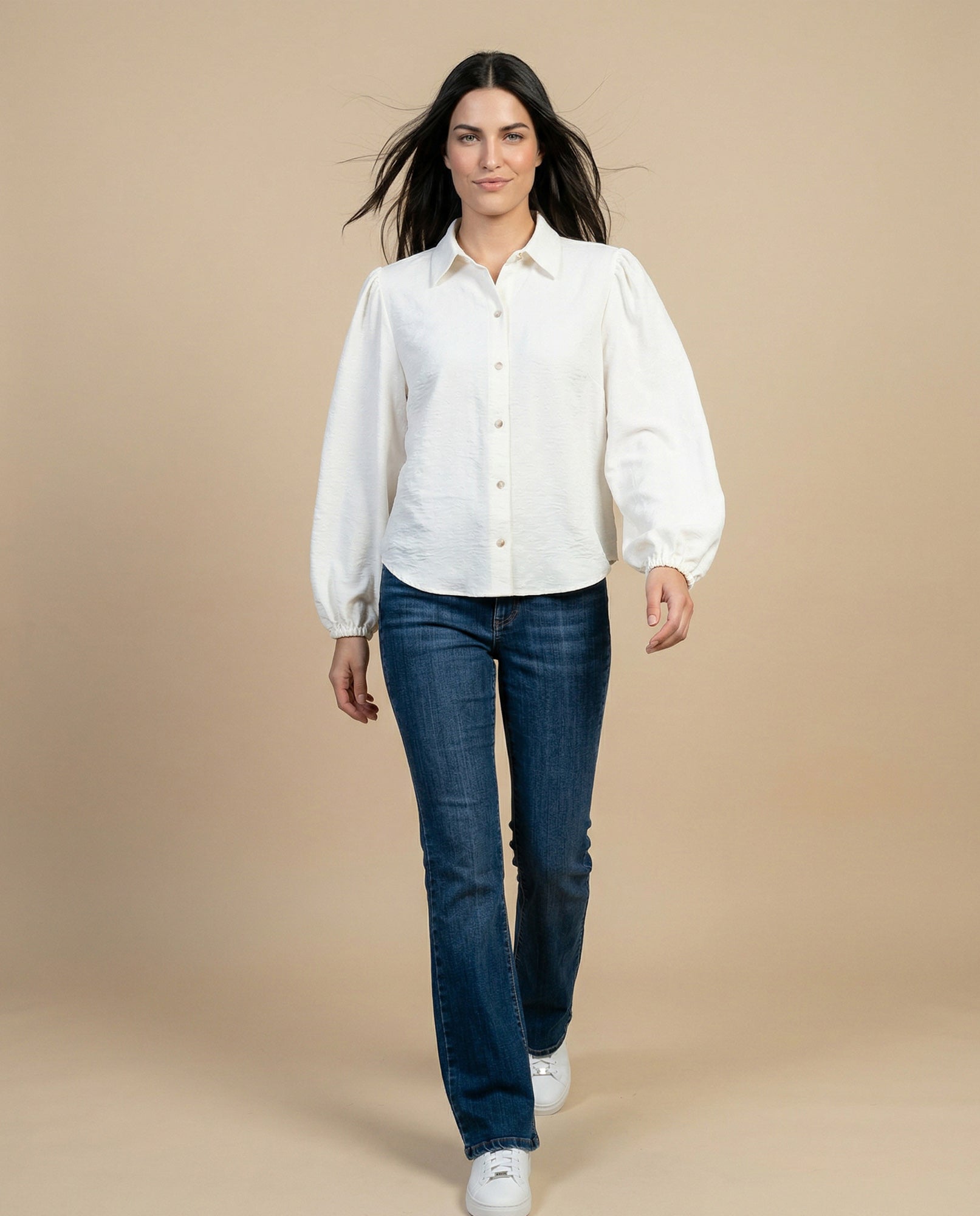 Camisa manga larga con textura sutil y puños fruncidos - Crudo 34_912H009_CRU110605_5