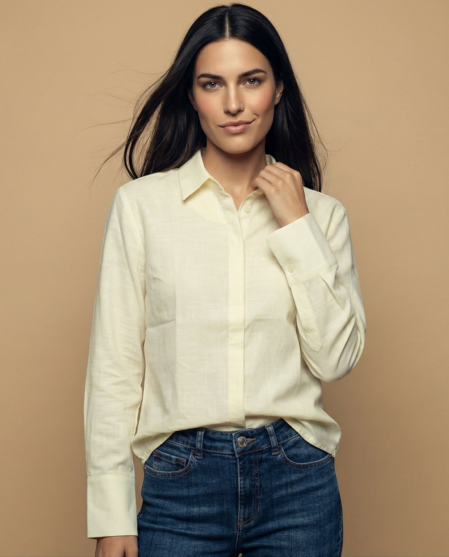 Camisa manga larga cuello camisero en algodón - Amarillo
