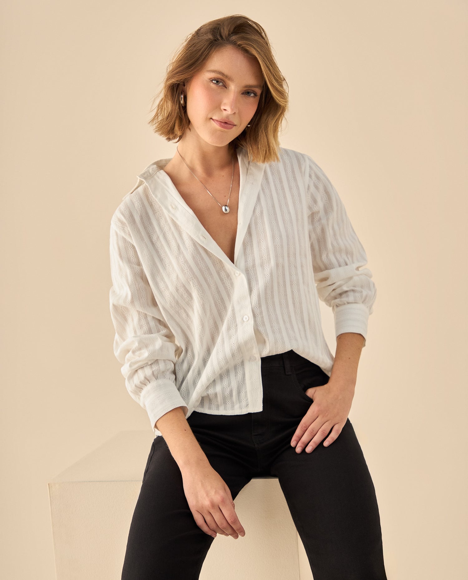 Camisa con Textura Rayada Premium - Crudo