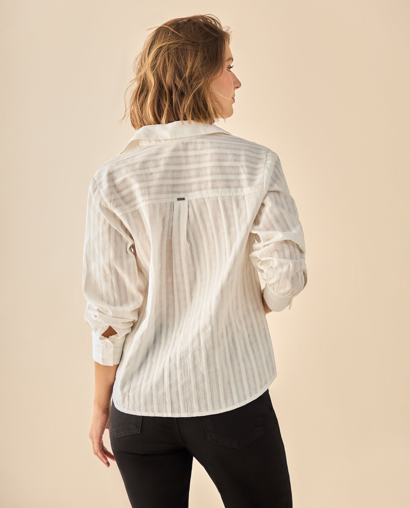 Camisa con Textura Rayada Premium - Crudo 34_913G023_CRU110605_4