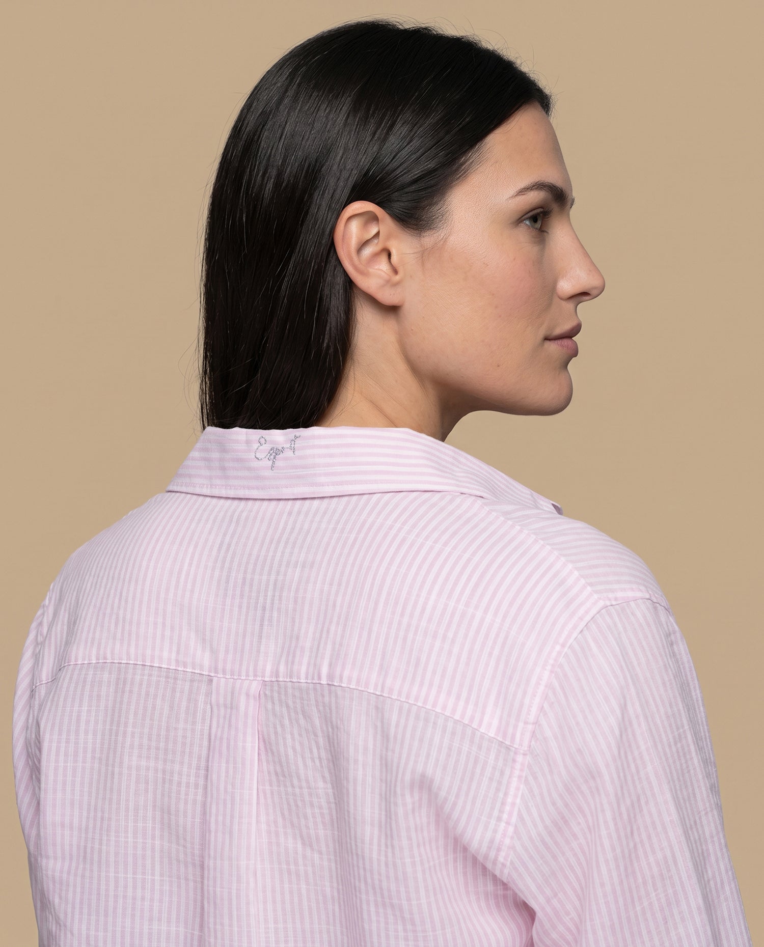 Camisa manga larga con rayas finas para mujer - Rosa