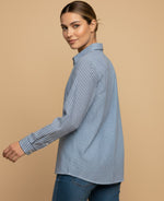 Camisa manga larga con paneles contrastantes para mujer - Azul