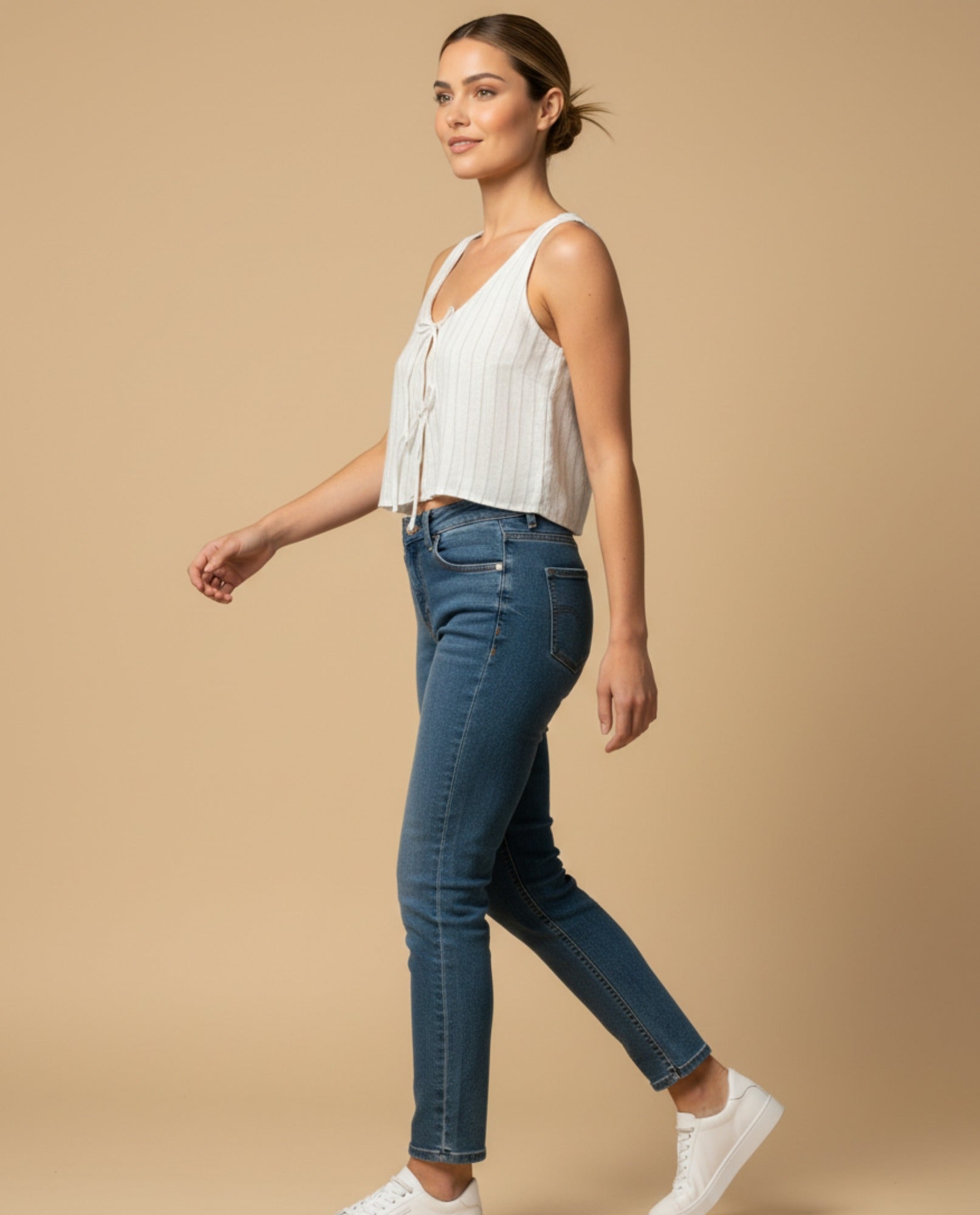 Chaleco crop top con cordones ajustables para mujer - Crudo 34_913G328_CRU110605_2