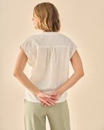 Blusa con Fruncido y Cuello Mao - Blanco