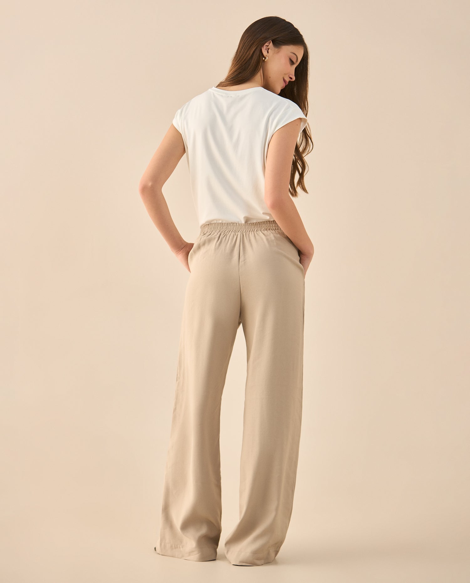 Pantalón con elástico posterior para mujer - Caqui