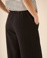 Pantalón con elástico posterior para mujer - Negro