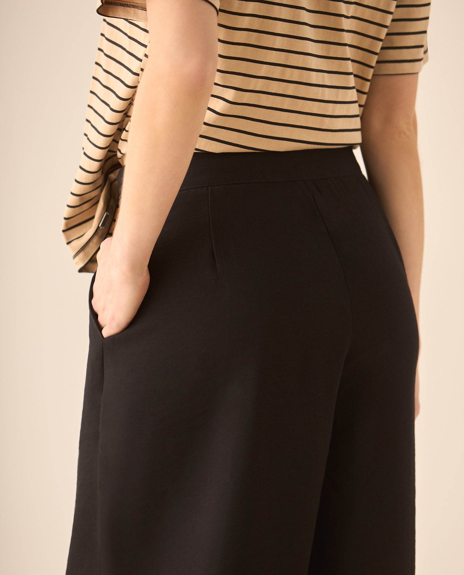 Pantalón clásico de silueta amplia para mujer - Negro 34_932G306_NEG190303_6