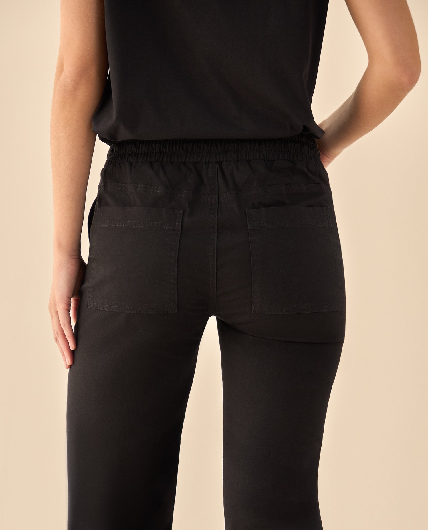 Pantalón Cargo con Cordón Ajustable - Negro