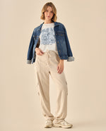 Pantalón Cargo con Bolsillos Funcionales - Beige