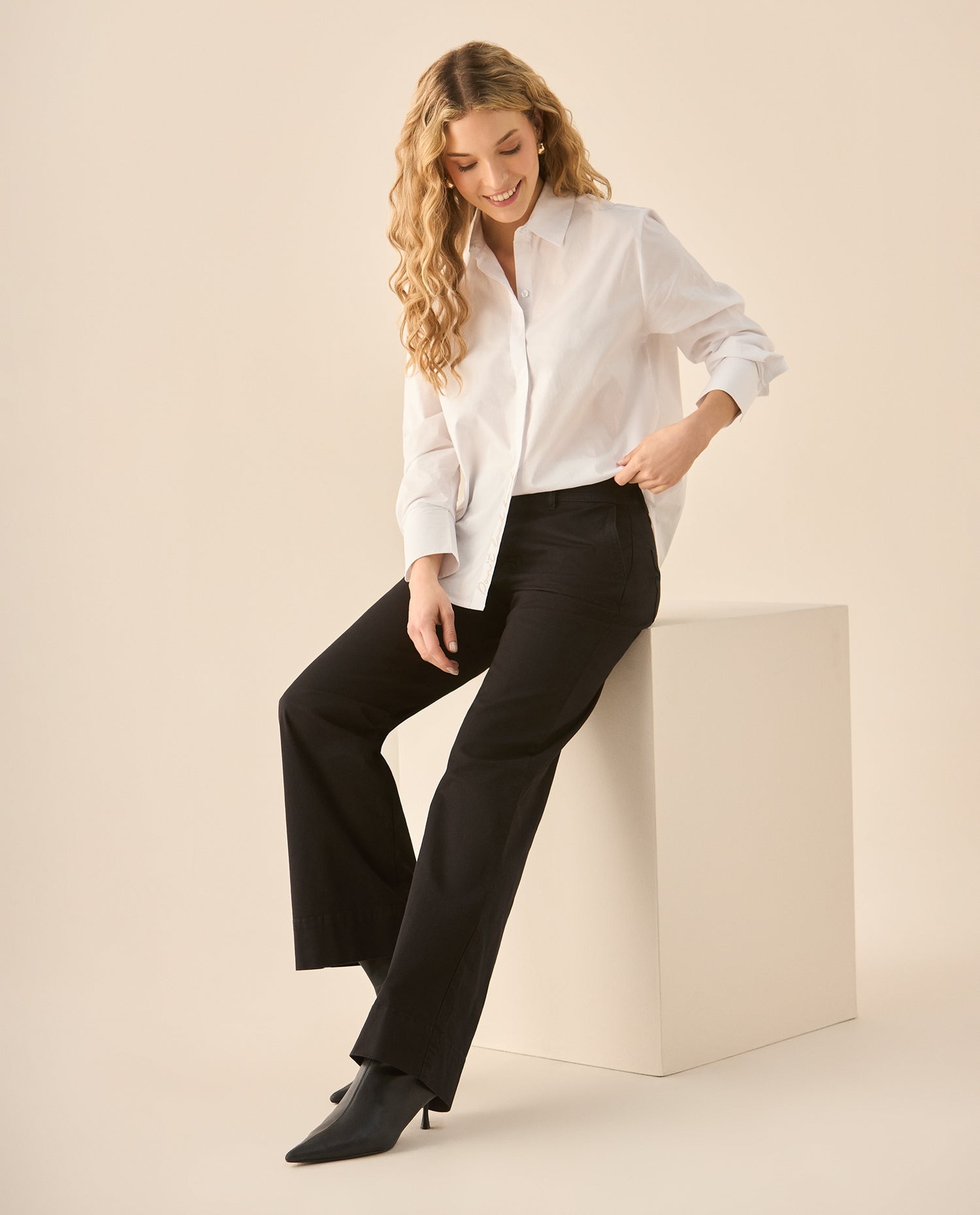 Pantalón clásico de silueta recta para mujer - Negro