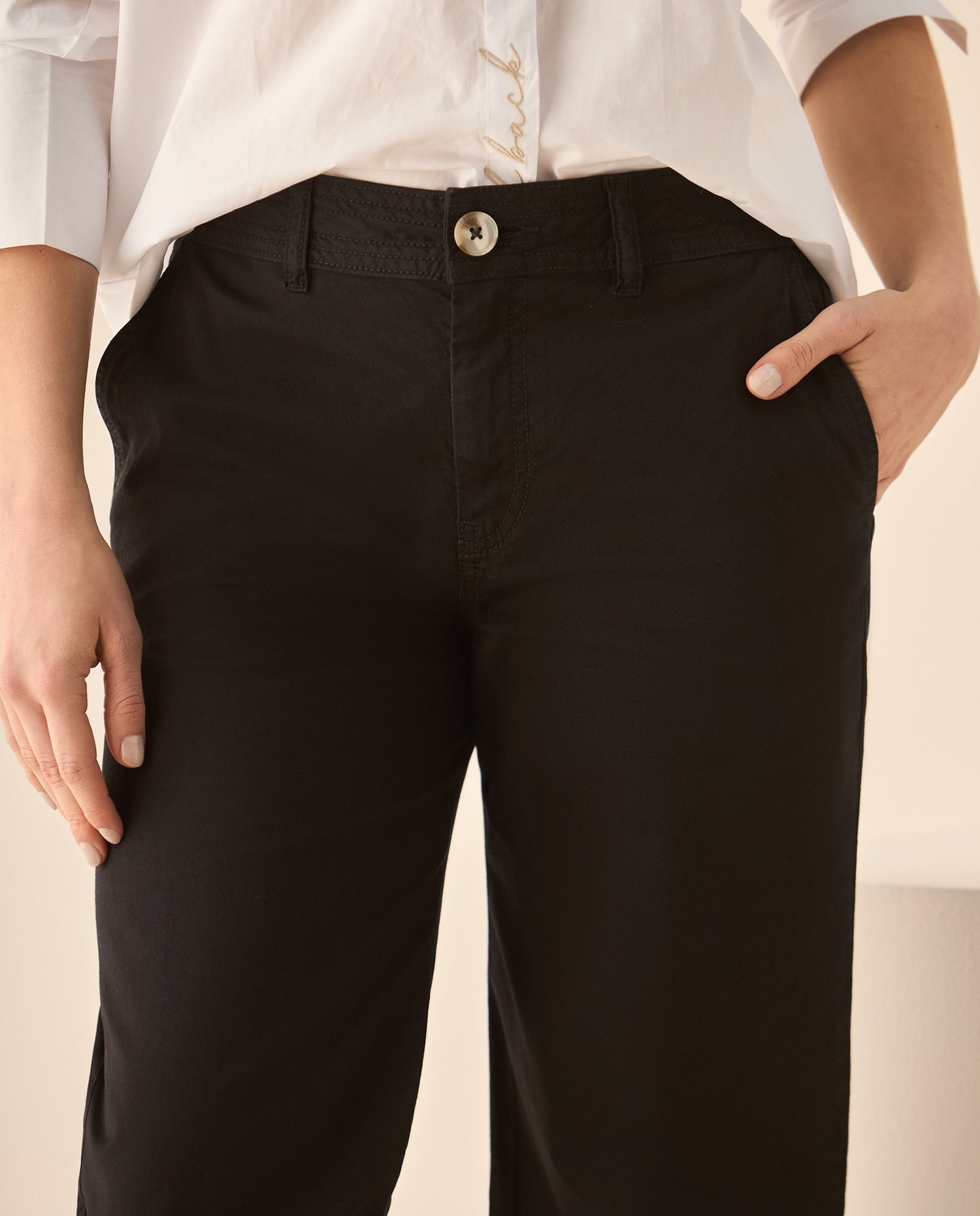 Pantalón clásico de silueta recta para mujer - Negro