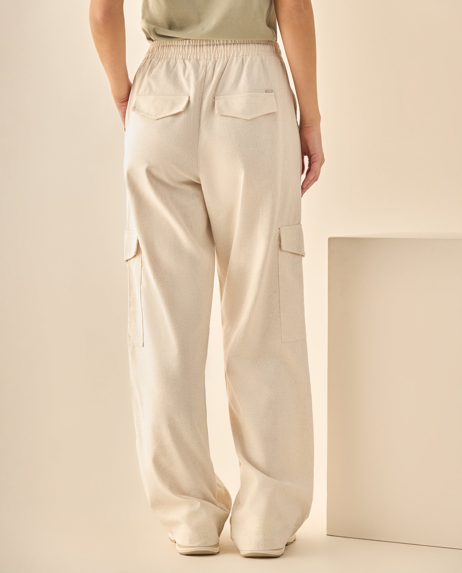 Pantalón Cargo con Cintura Elástica - Beige