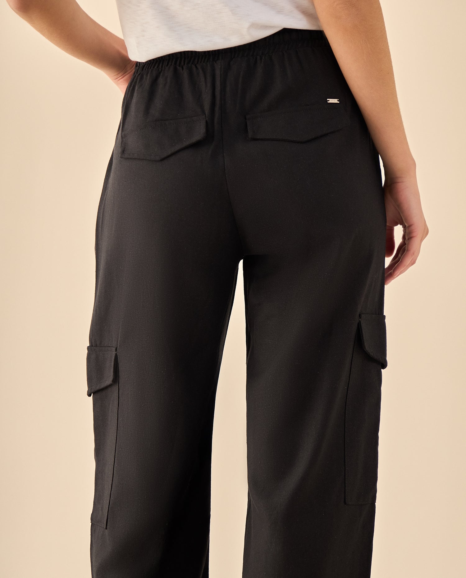Pantalón Cargo con Cintura Elástica - Negro