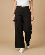 Pantalón cargo wide leg con bolsillos laterales para mujer - Negro