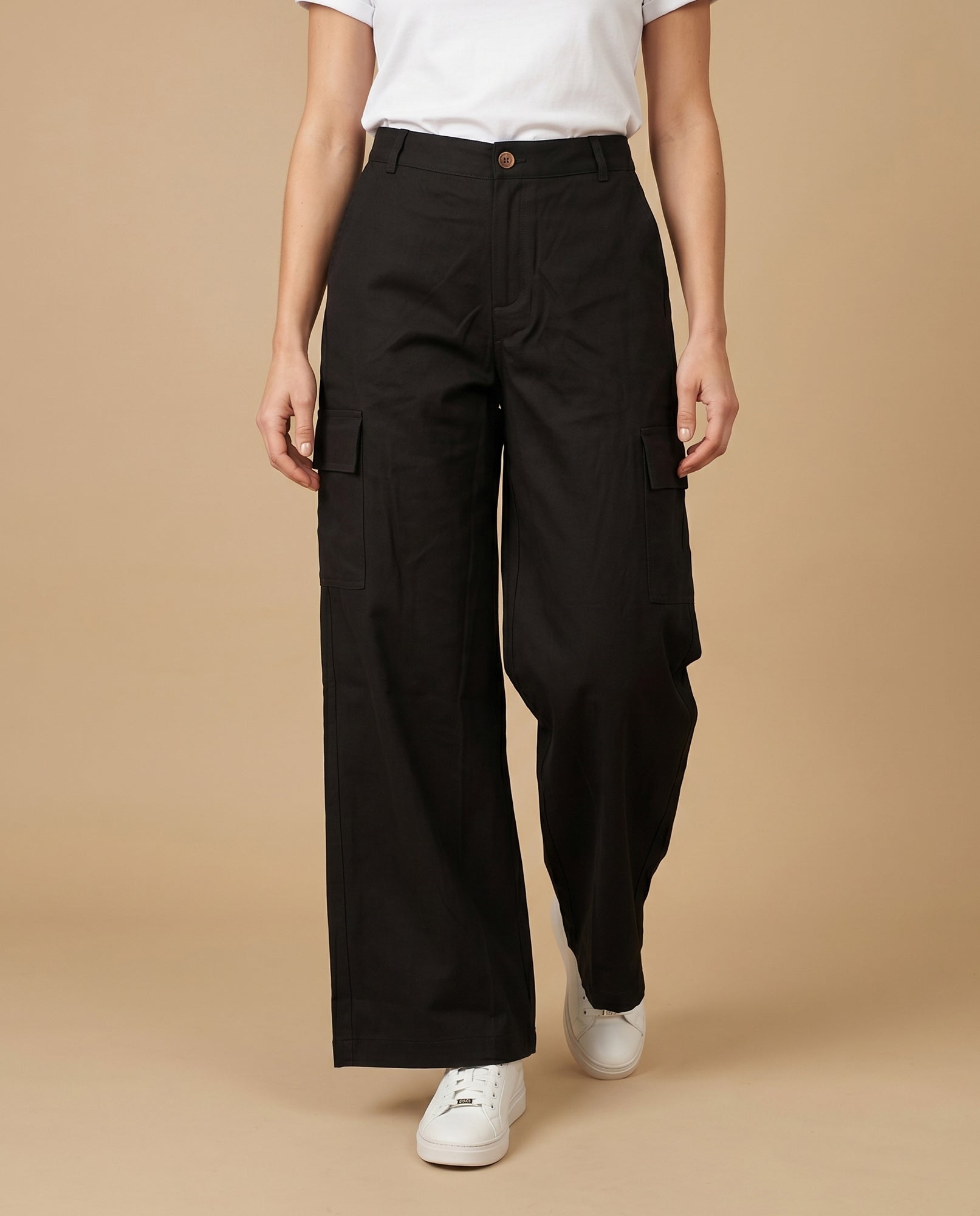 Pantalón cargo wide leg con bolsillos laterales para mujer - Negro 34_939G300_NEG190303_3